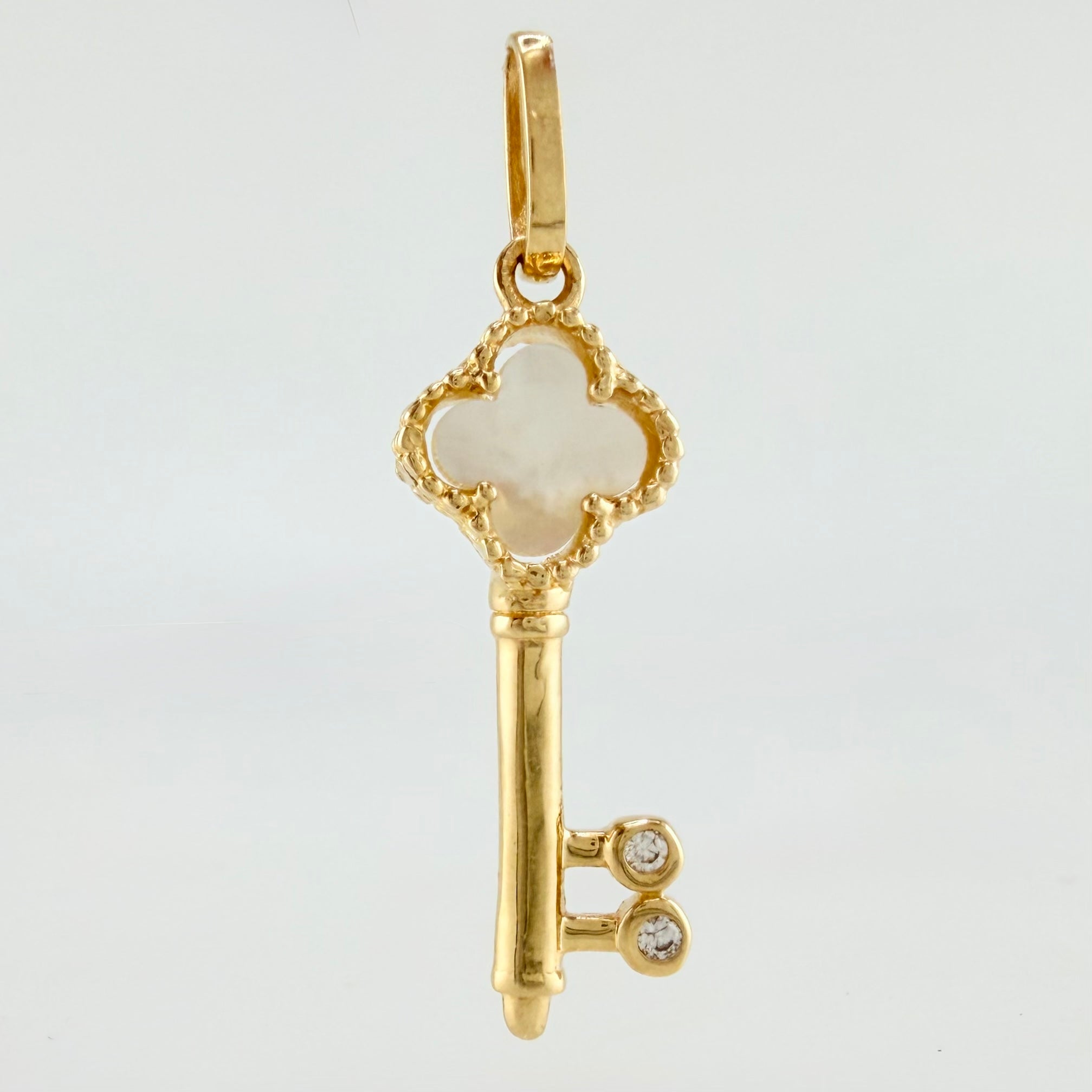 Dije Llave Trebol 1.4gr / 2.9cm / Oro Amarillo Nac.Esp. 18K *