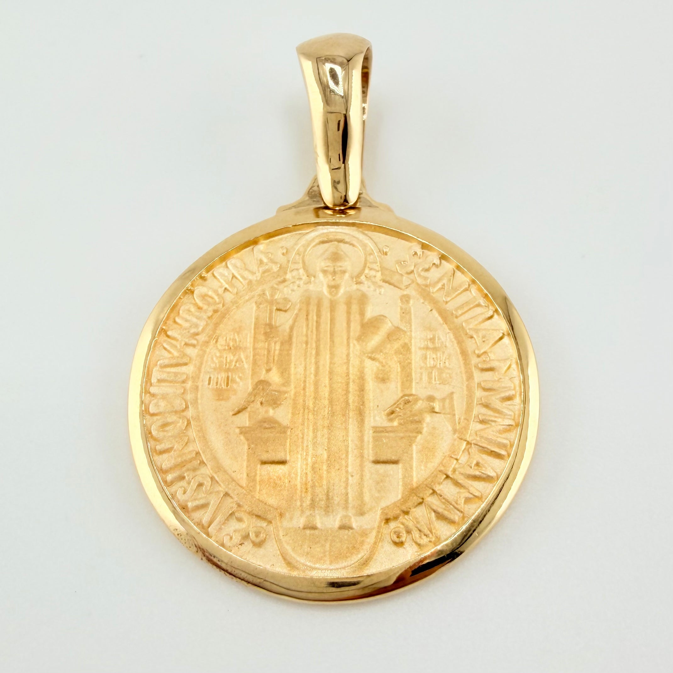 Dije San Benito 7.9gr / 3.8cm / Oro Amarillo 18K *