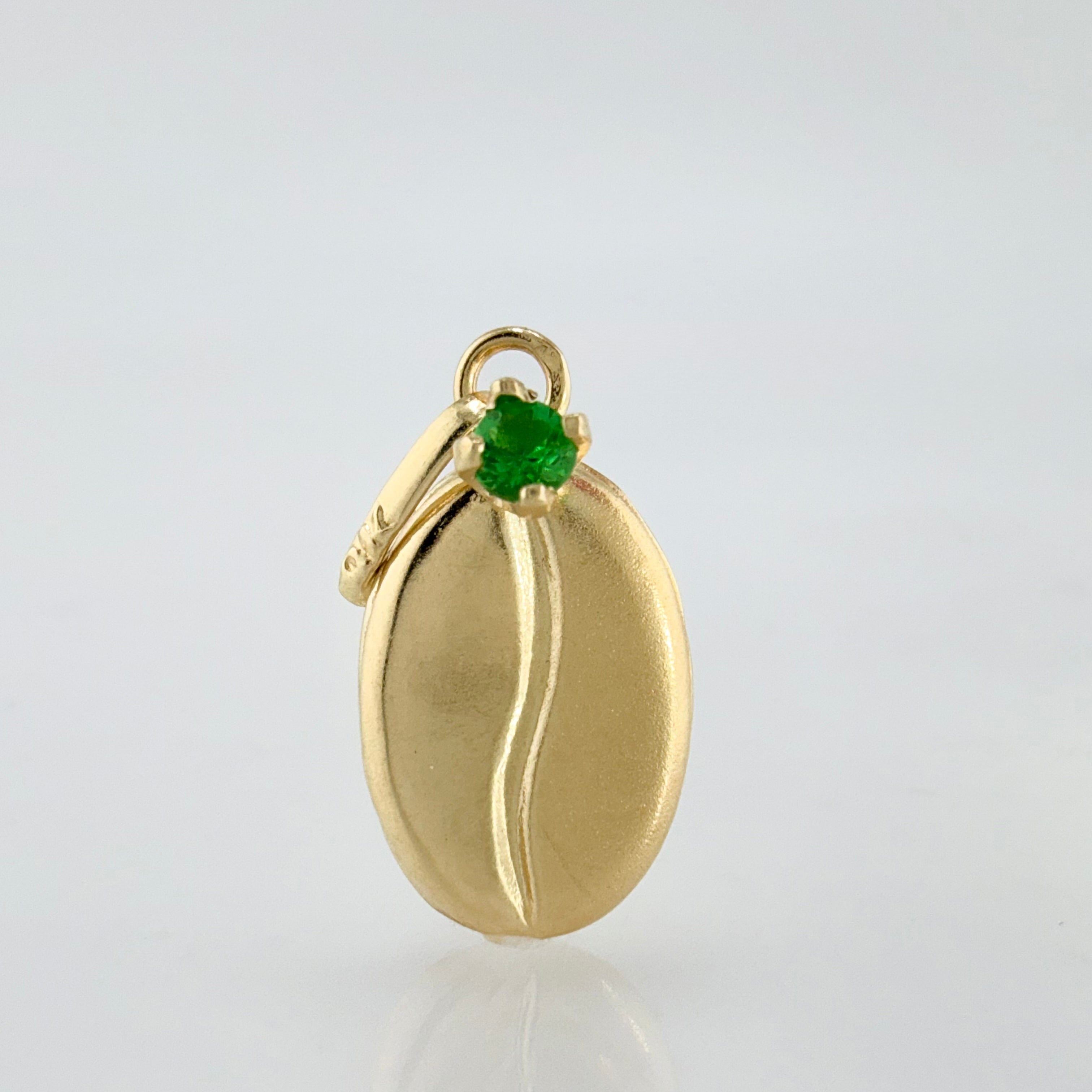 Dije Grano Café 0.3gr / 1.3cm / Oro Amarillo 18K