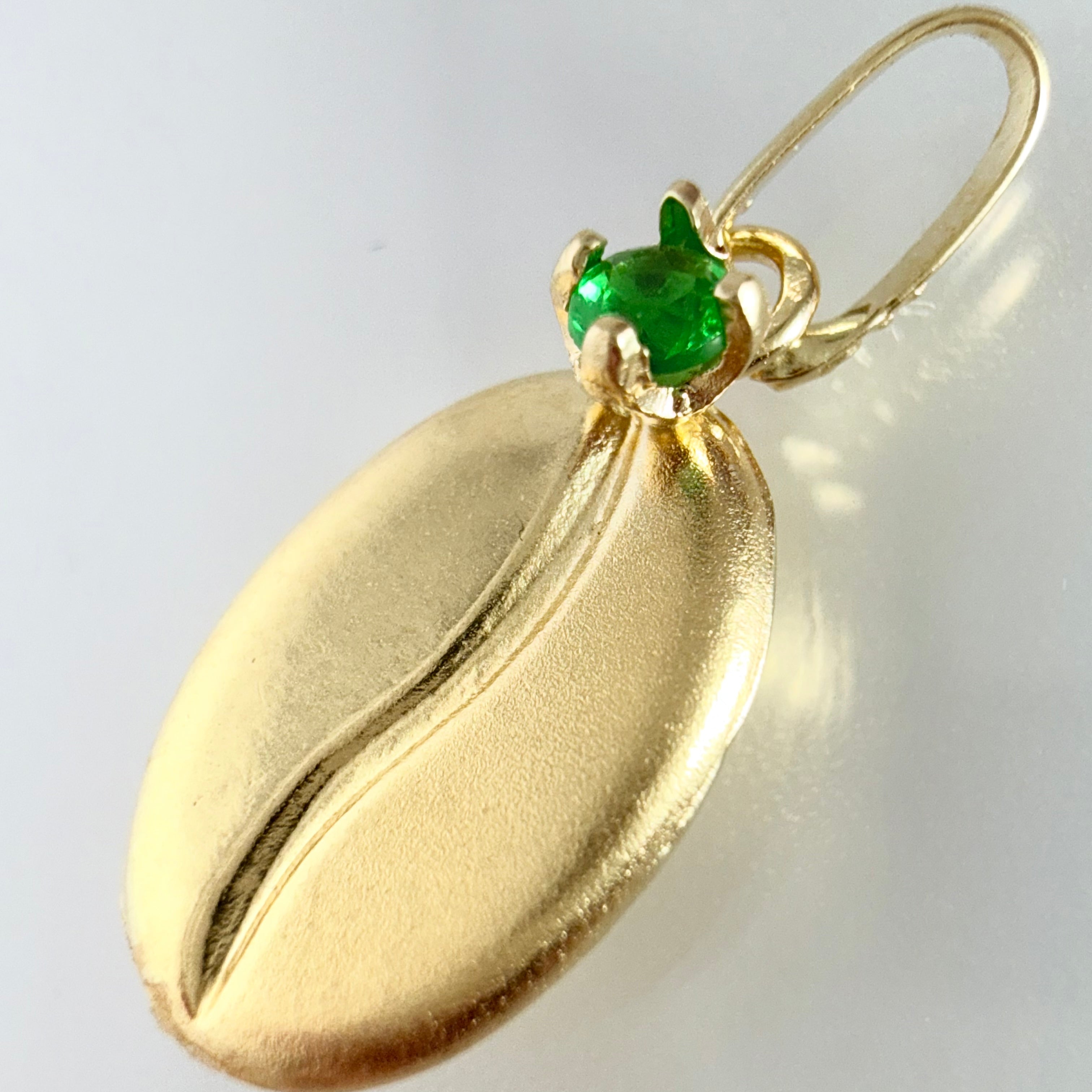 Dije Grano Café 0.35gr / 1.5cm / Oro Amarillo 18K