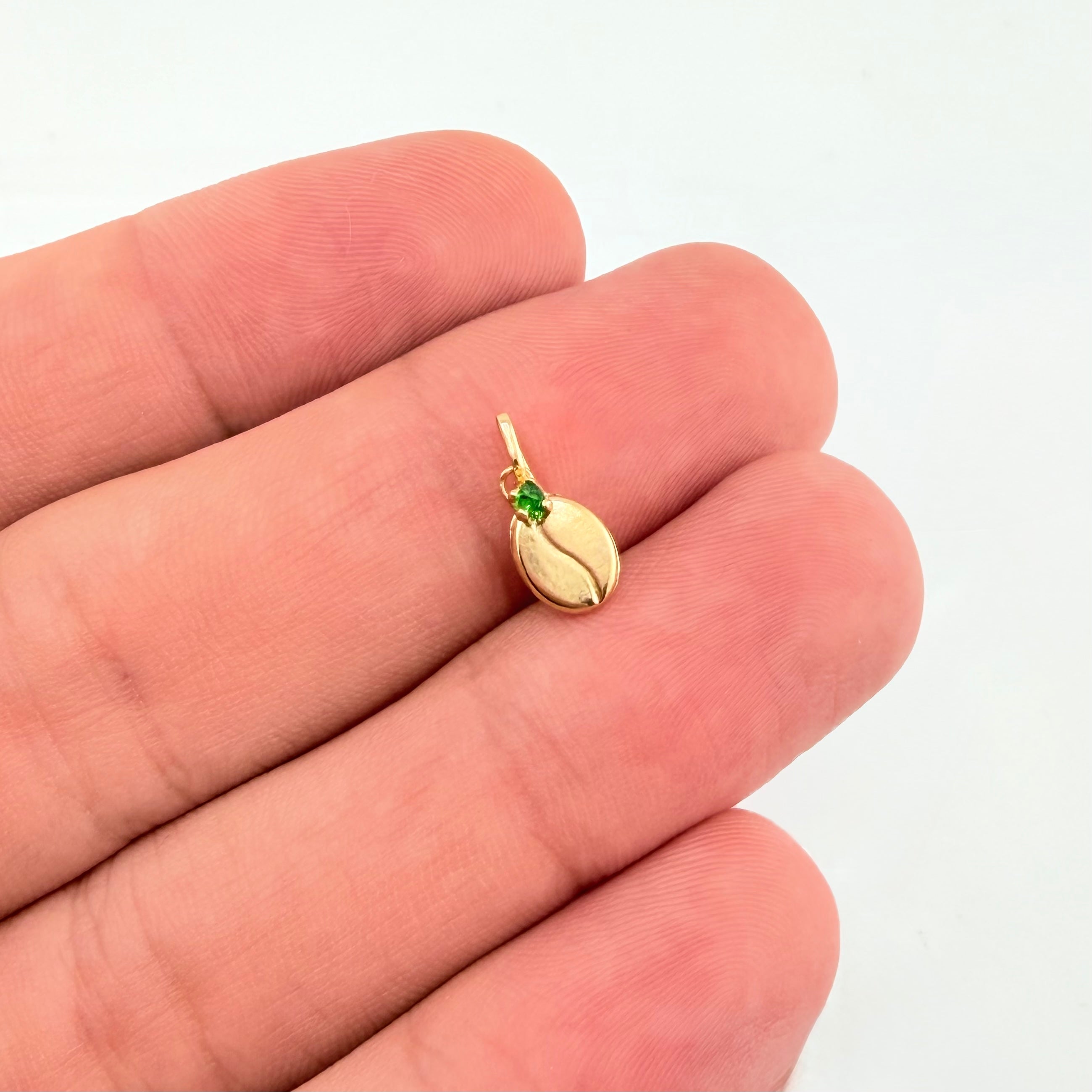 Dije Grano Café 0.3gr / 1.3cm / Oro Amarillo 18K