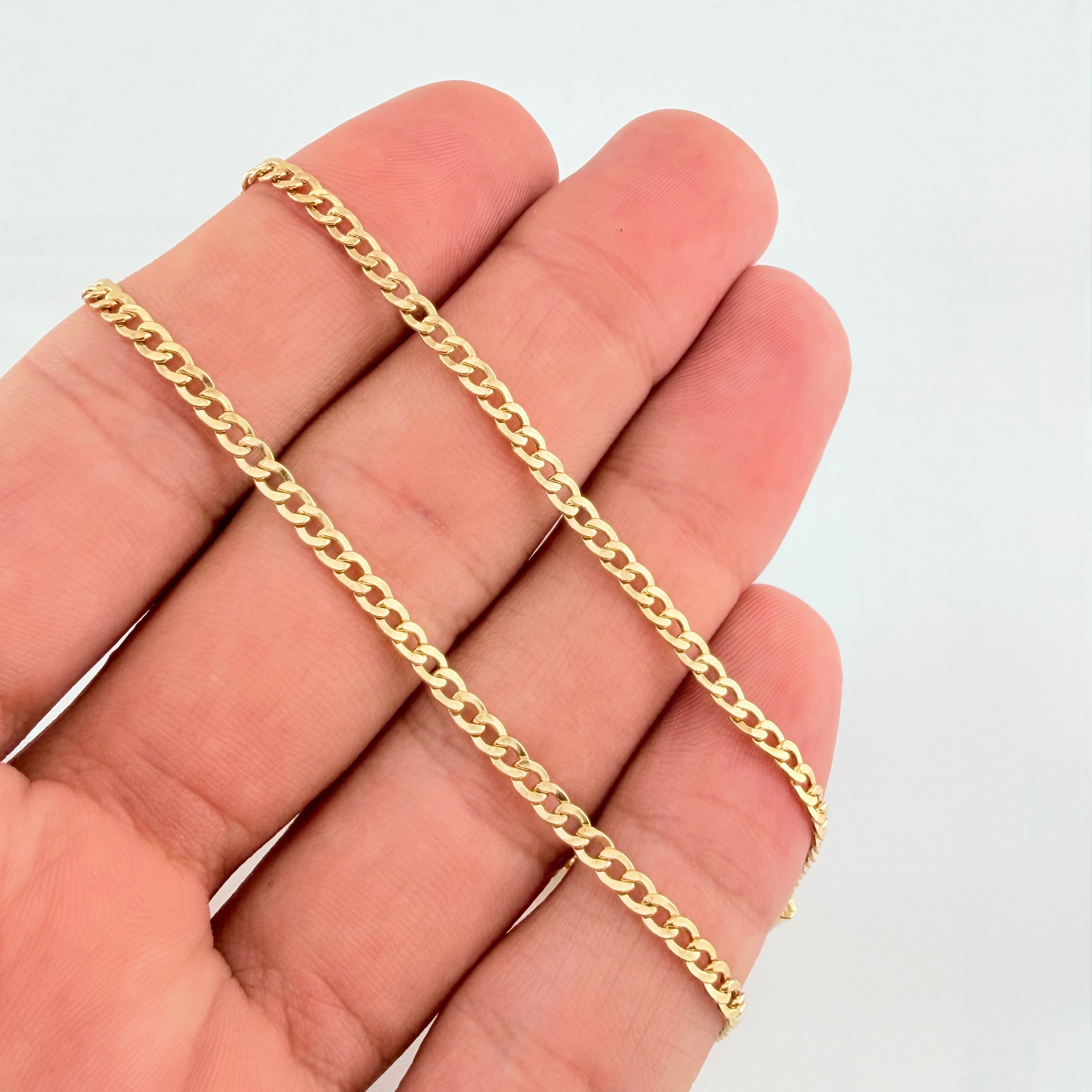 Cadena Cubana 4.75gr / 70cm / 2.3mm Oro Amarillo +1 18K *