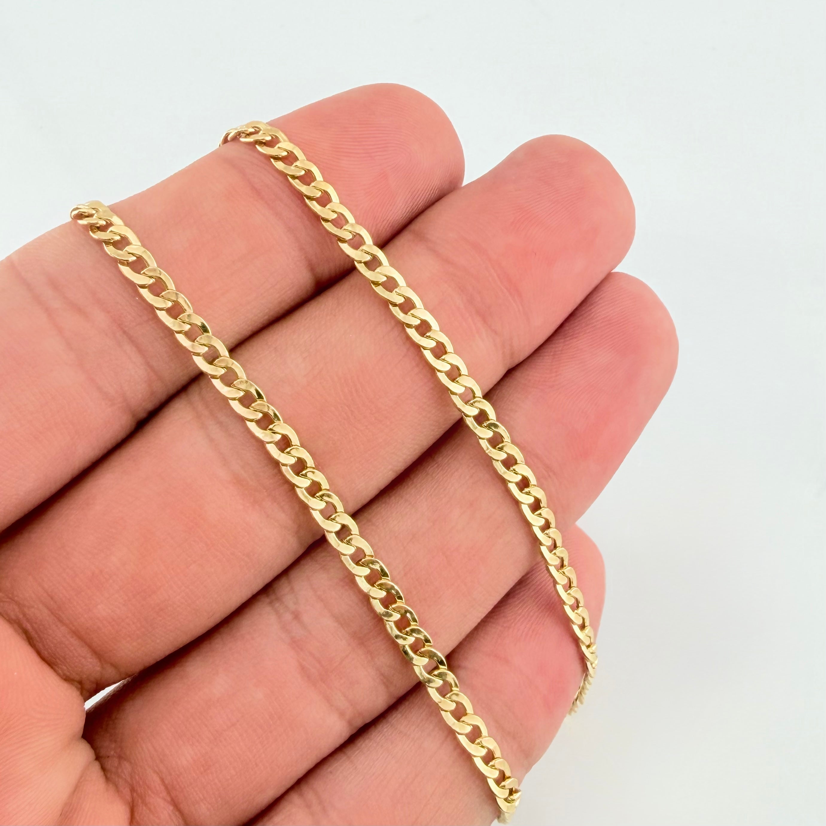 Cadena Cubana 4.7gr / 60cm / 3mm Oro Amarillo +1 18K *