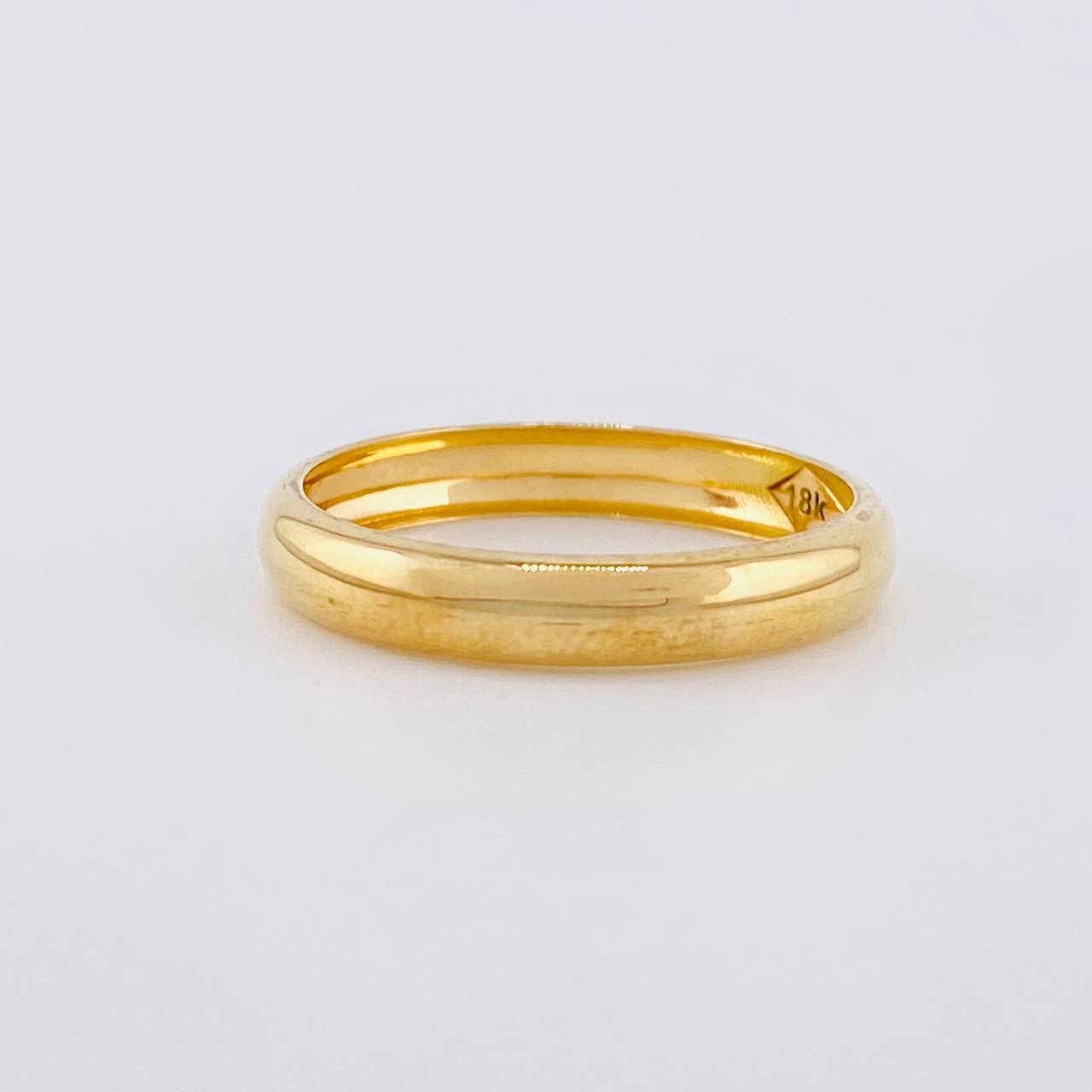 Anillo Argolla Lisa Media Caña 1.05g / T6 3/4 Oro Amarillo 18K