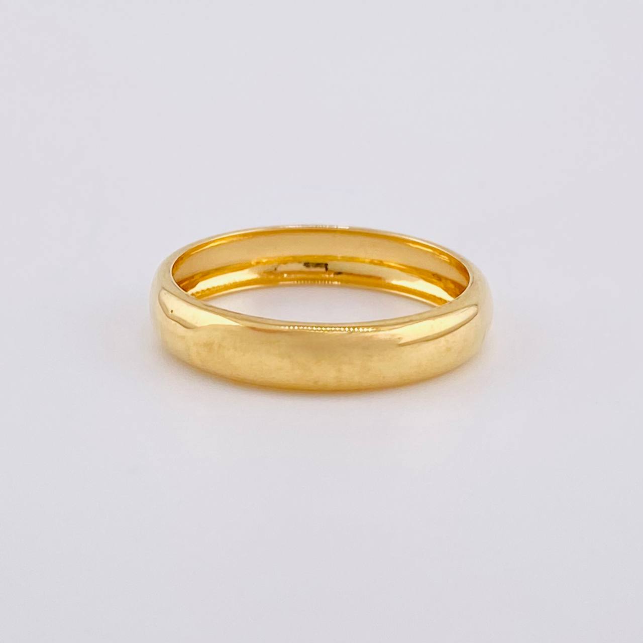 Anillo Argolla Lisa Media Caña 1.35g / T6 Oro Amarillo 18K