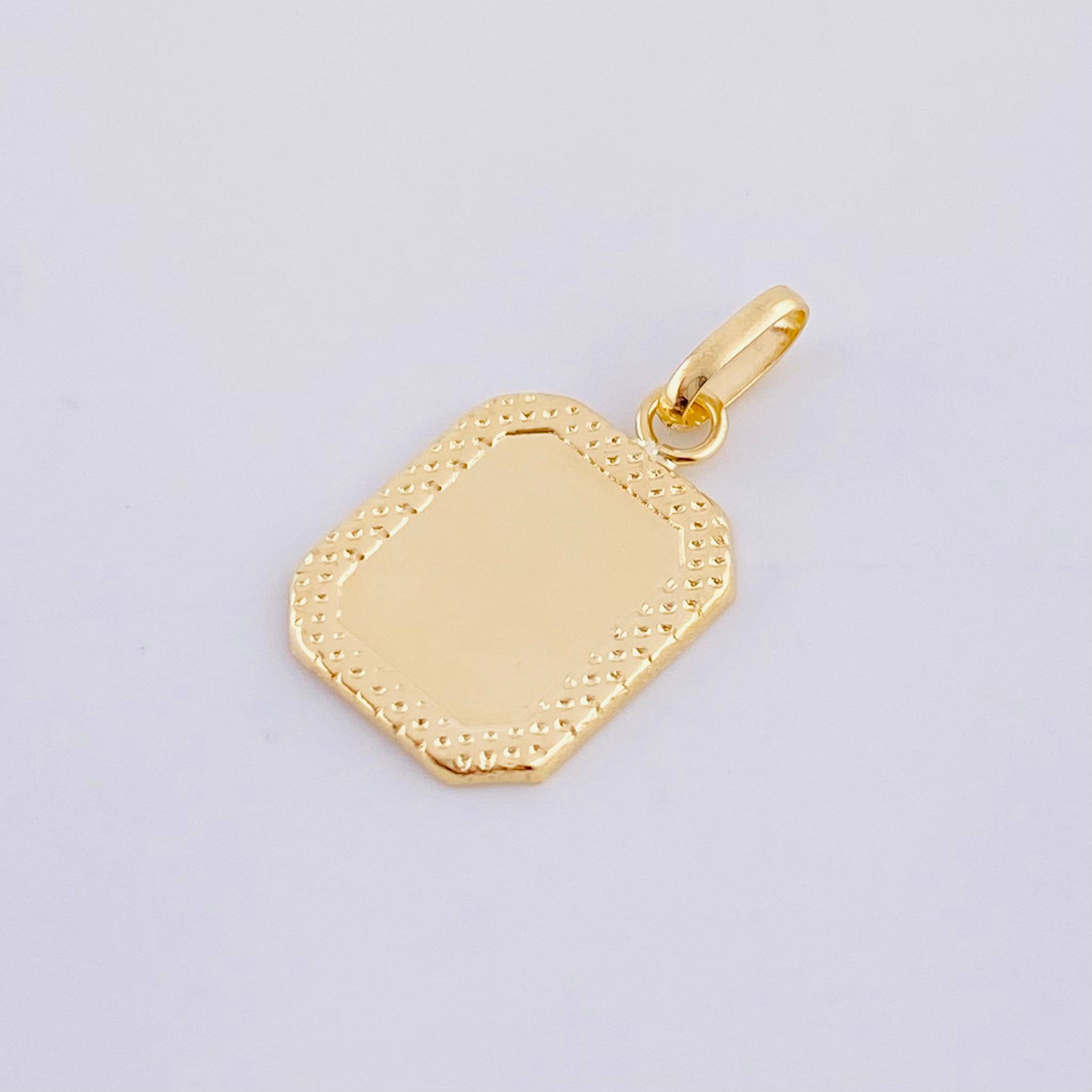 Dije Placa Marco Bordeado 0.55 g / 2 cm Oro Amarillo 18K