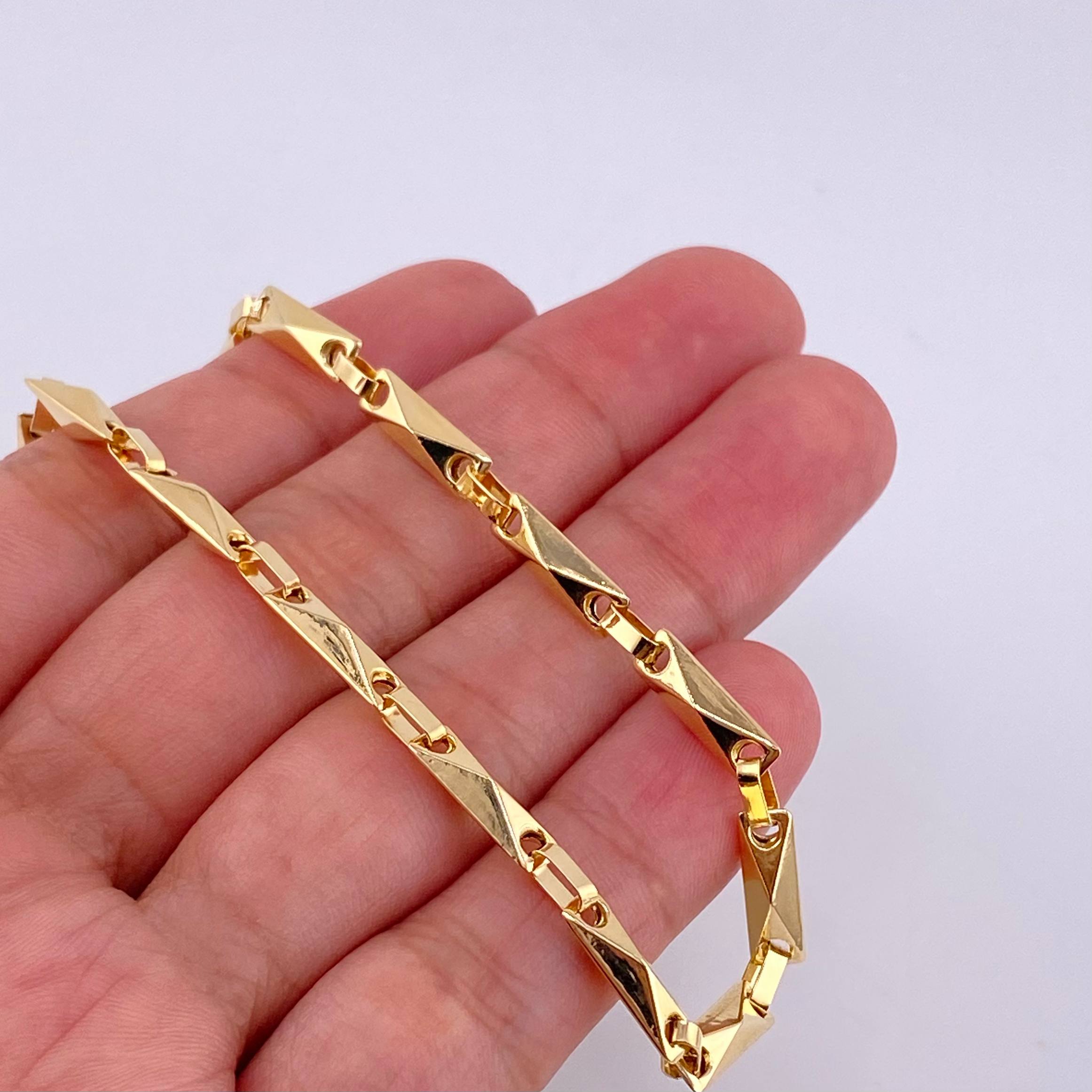 Pulso Rustico Rombo 4.35 g / 19.5 cm / 3.8 mm Oro Amarillo 18K