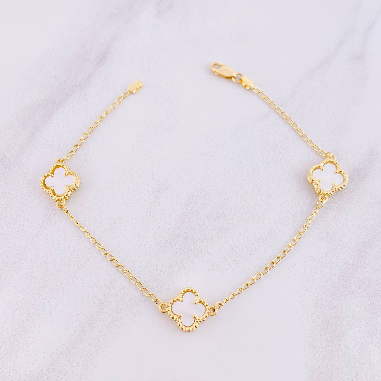 Pulso Espiga Trébol Nácar 4.75g / 19.5cm / 1.5mm Oro Amarillo 18K