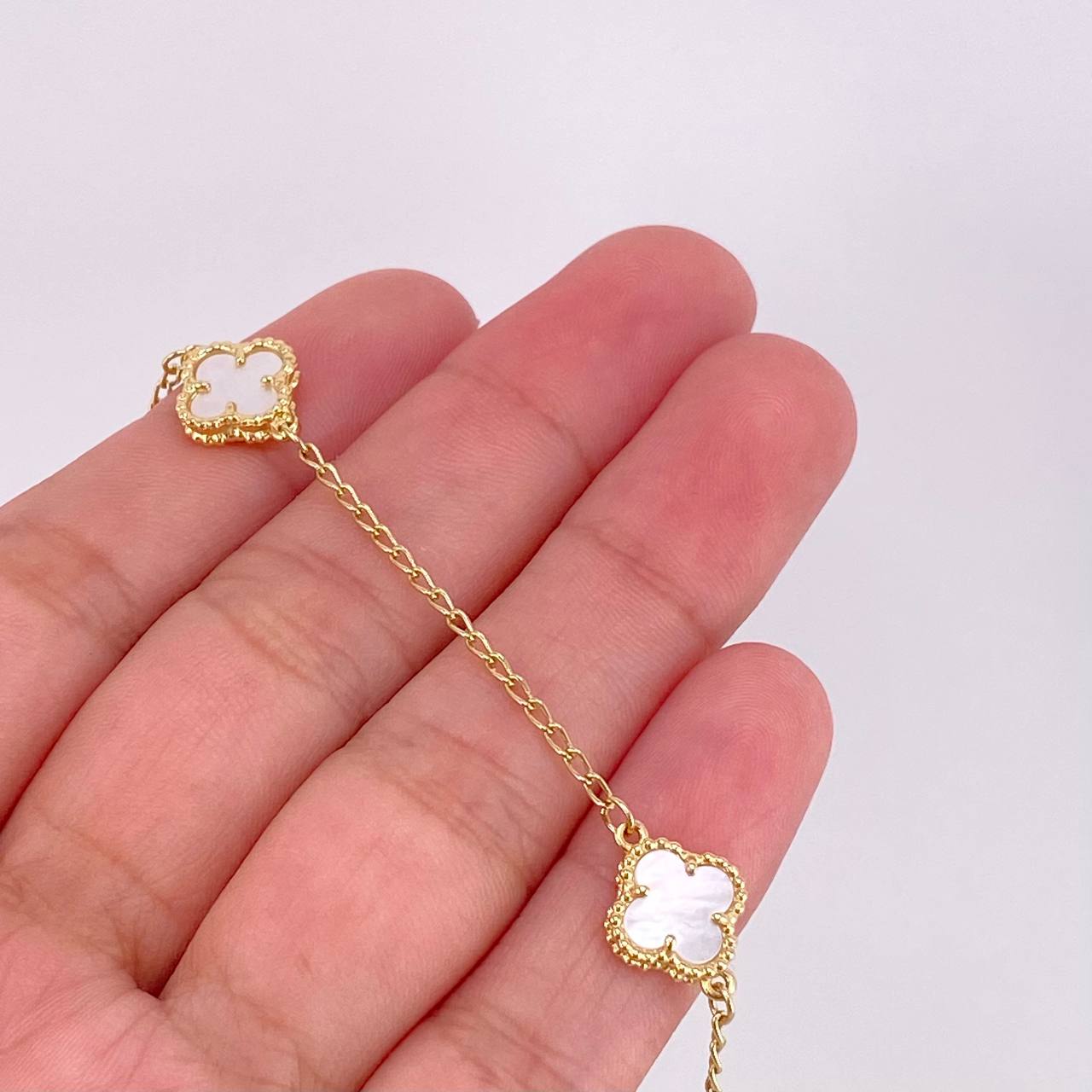 Pulso Espiga Trébol Nácar 4.9g / 19cm / 1.5mm Oro Amarillo 18K