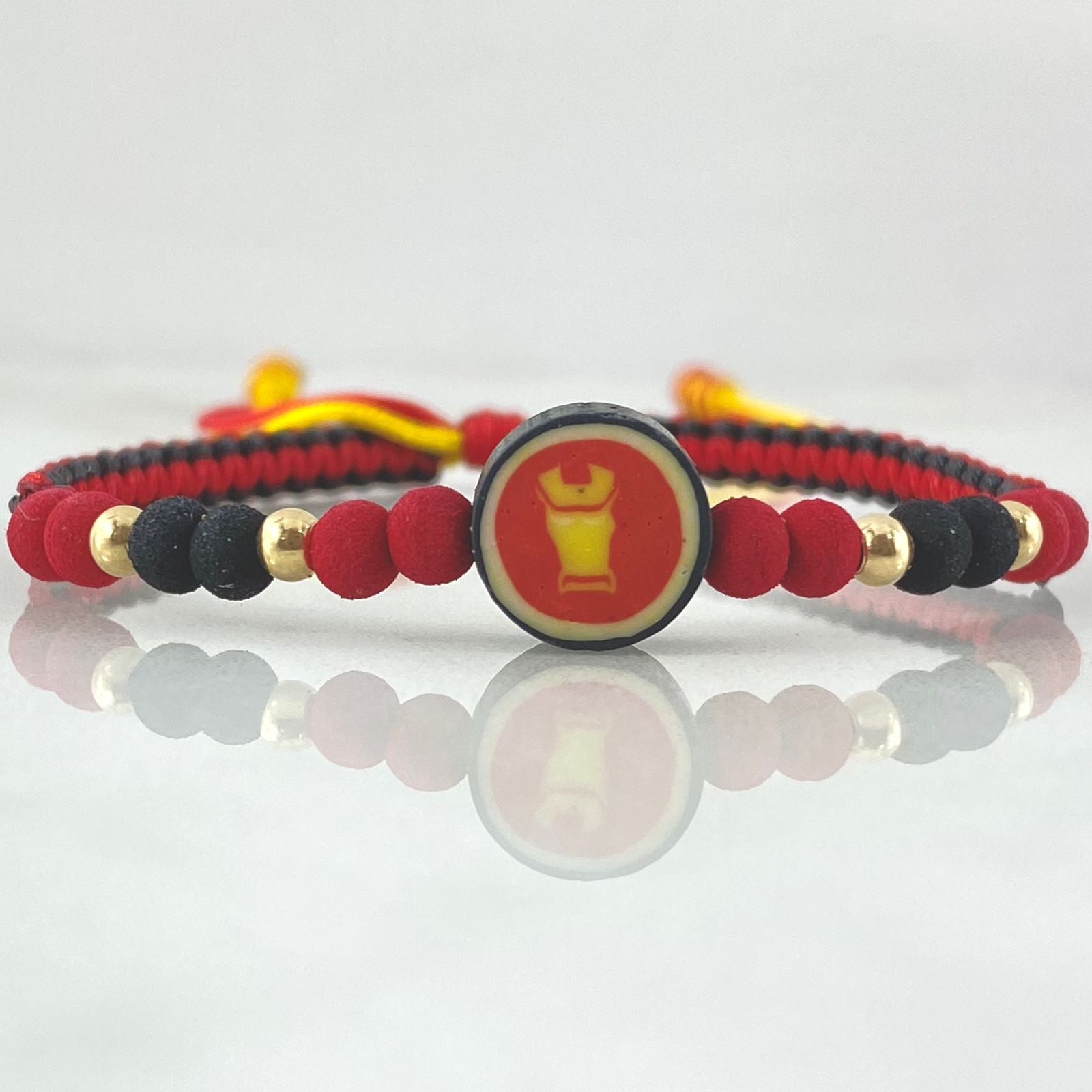 Pulsera Roja Casco Super Héroe 0.2gr / Oro 18K (A.C)