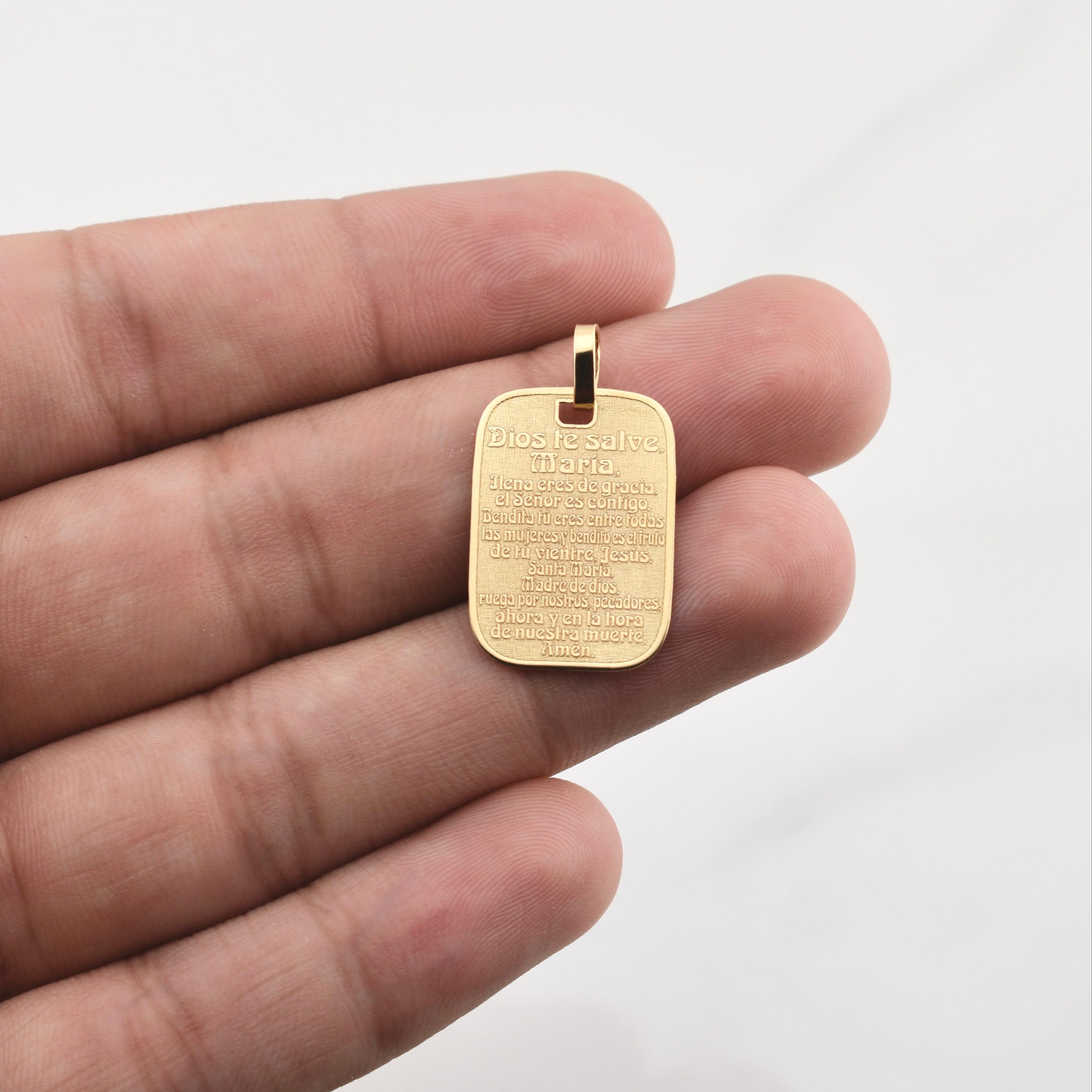 Dije Ave María 2.3gr / 2.8cm / Oro Amarillo +4 18K