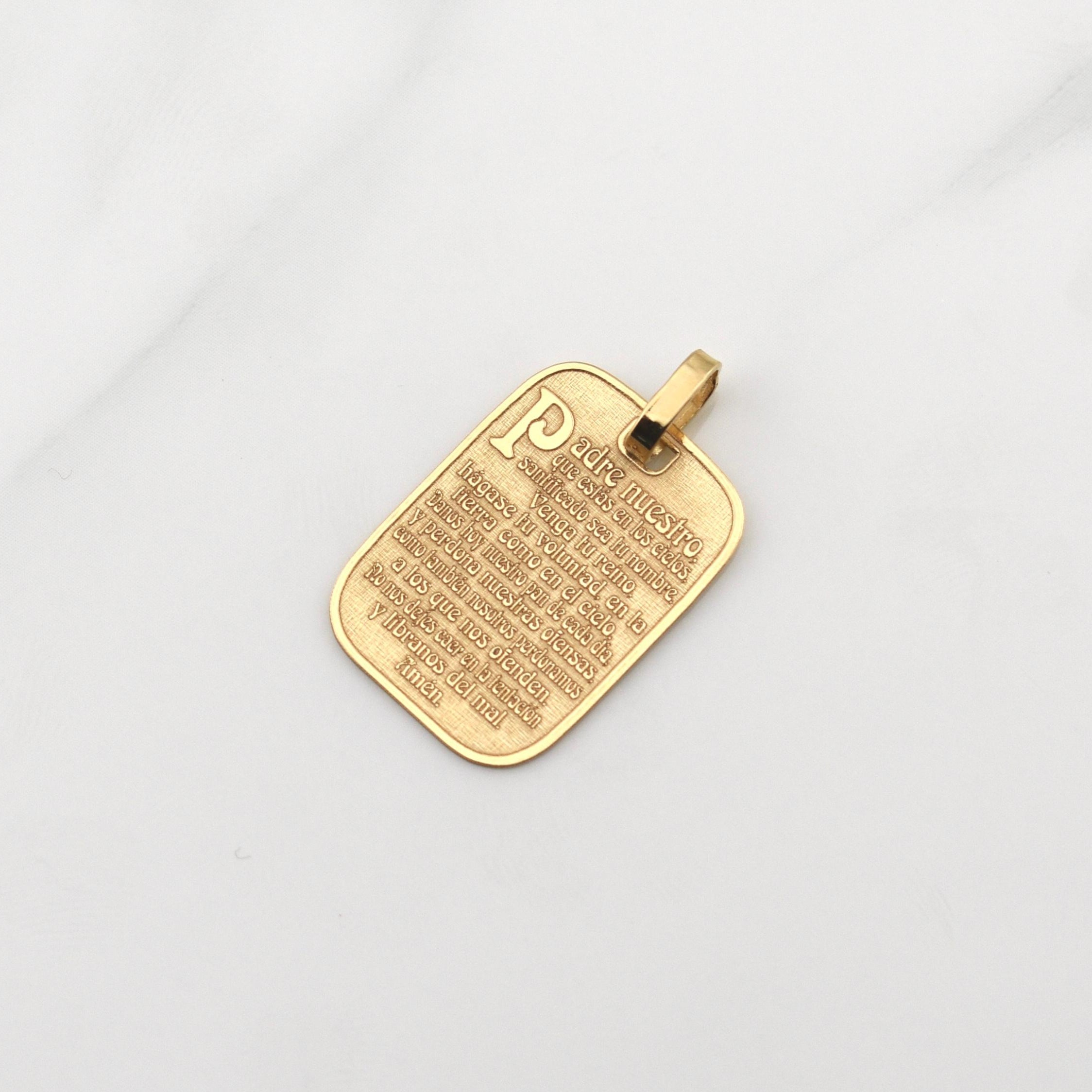 Dije Padre Nuestro 2.1gr / 2.8cm / Oro Amarillo +4 18K