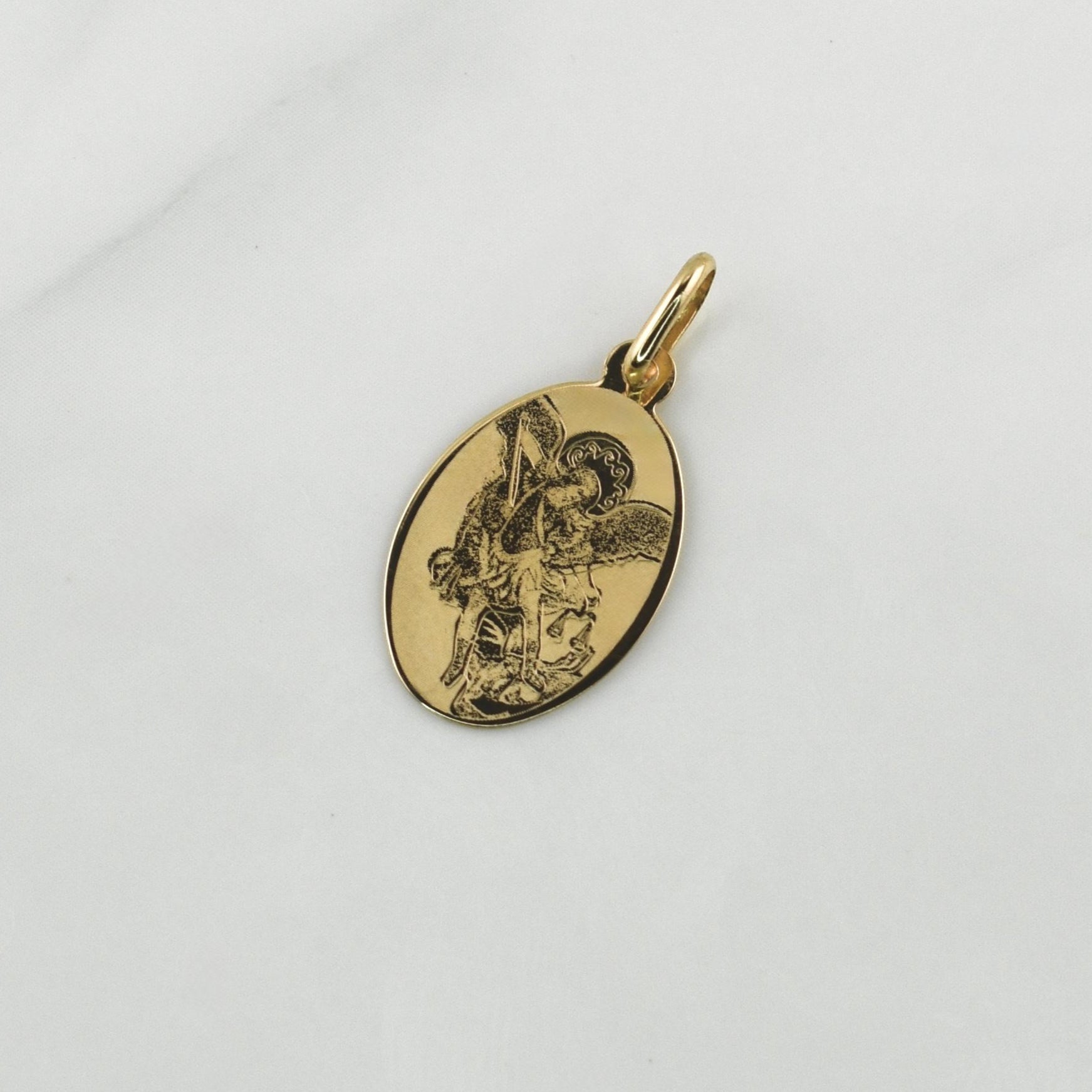 Dije San Miguel Arcangel 0.75gr / 2.5cm / Oro Amarillo +4 18K