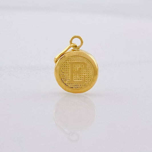 Dije Circulo Letra E 0.4g / 1.6cm Oro Amarillo 18K