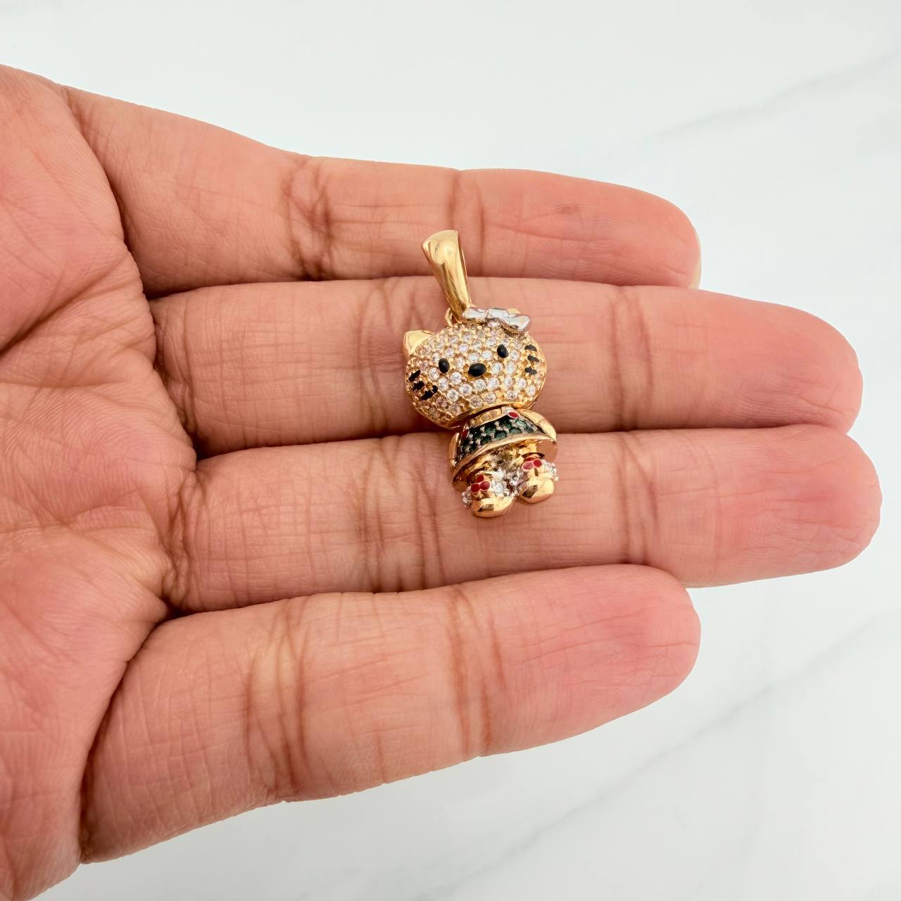 Dije Gata Articulada 4.7 g / 2.8 cm Tres Oros 18K