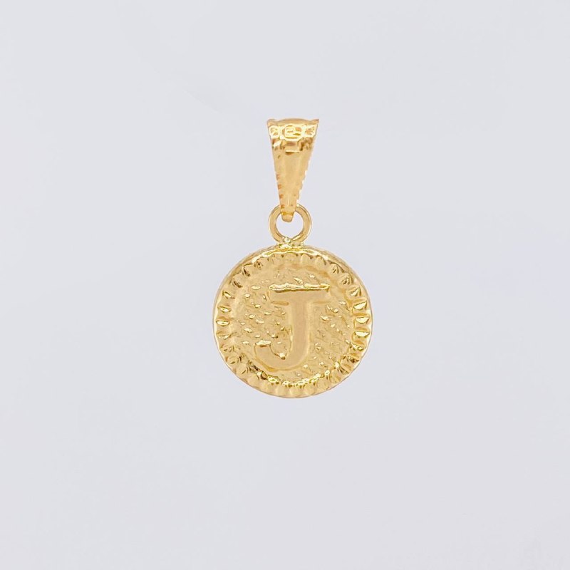 Dije Circulo Letra J 0.6g / 1.7cm Oro Amarillo 18K