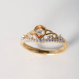 Anillo Tiara Gota Invertida 2.25gr / T6 1/2 / Circones Blancos Dos Oros Amarillo Blanco $