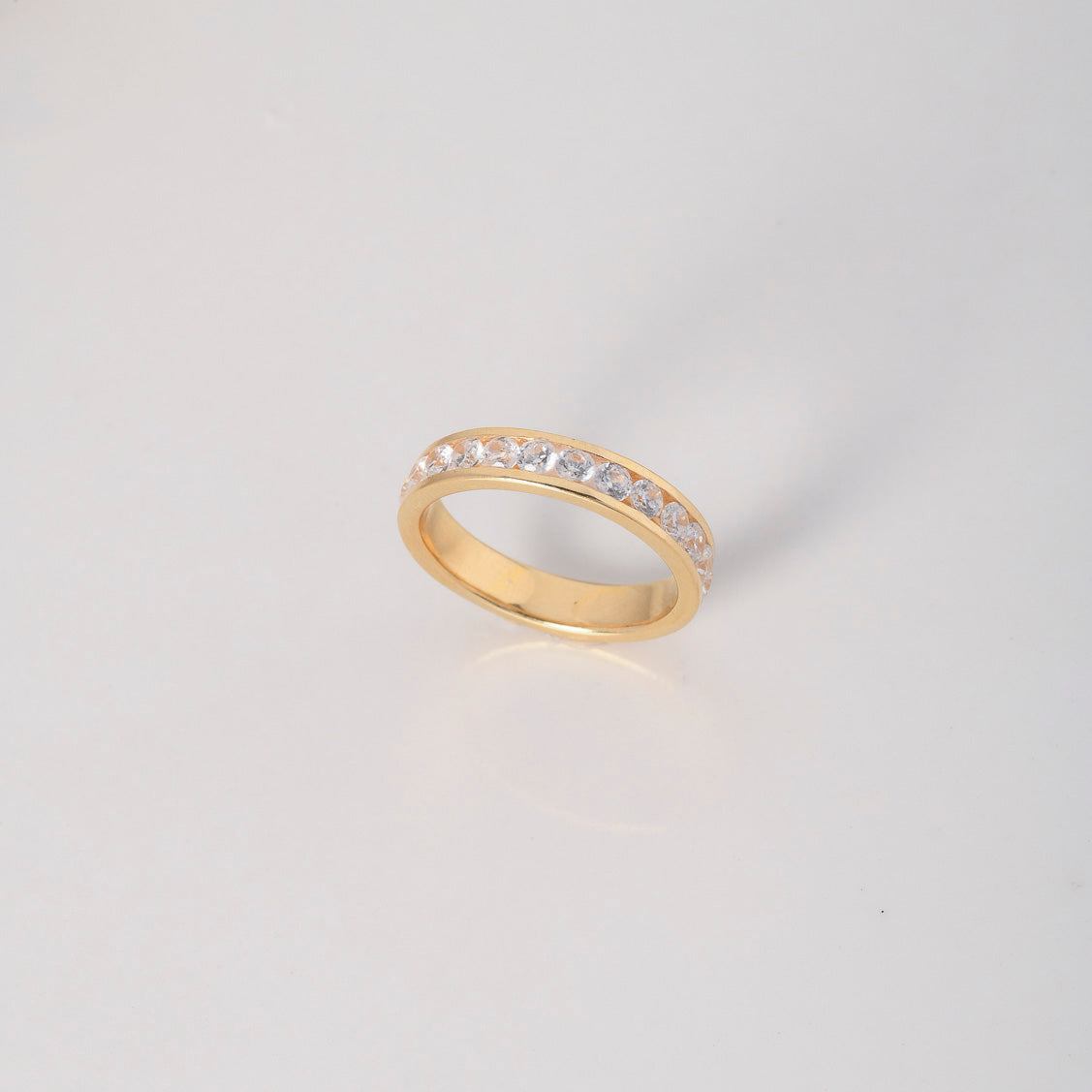 Anillo Argolla Churumbela 4.95gr / T8 / Circones Blancos Oro Amarillo $
