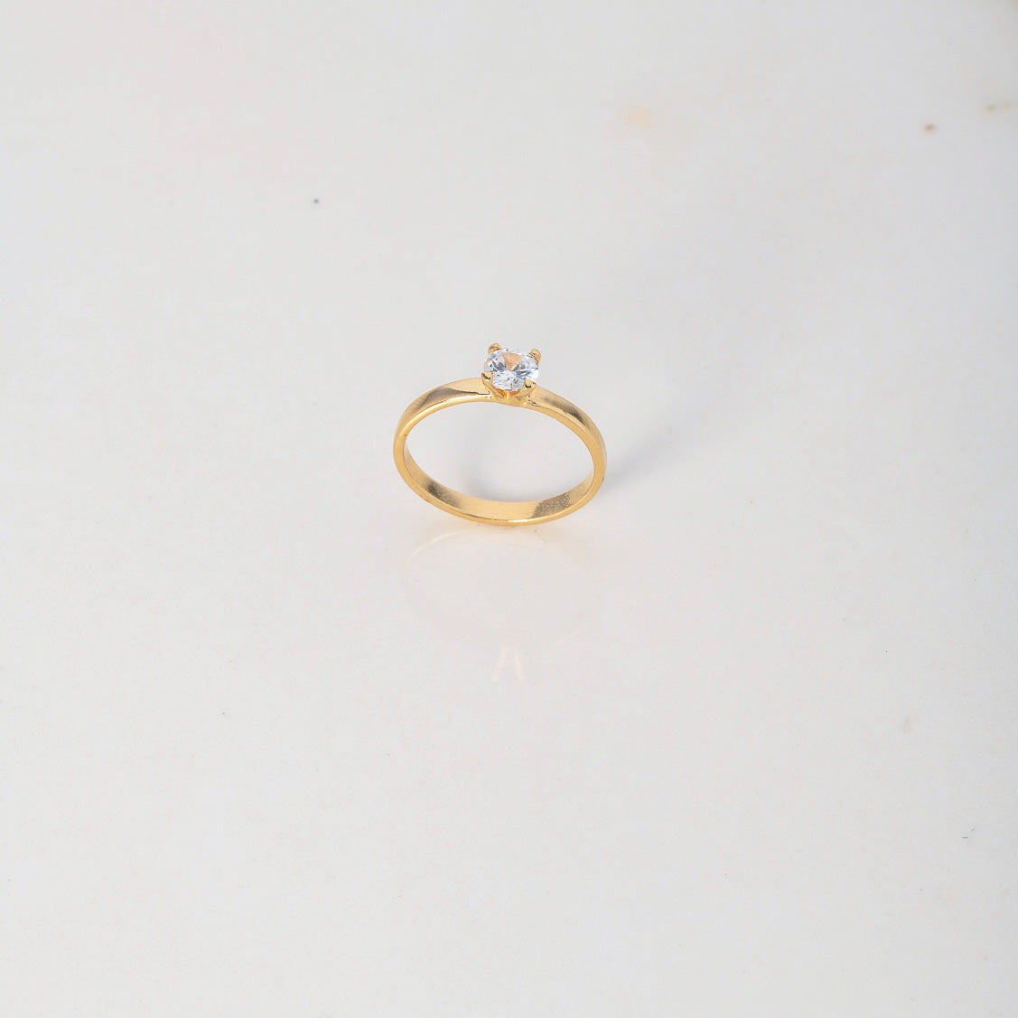 Anillo Solitario 2.5gr / T7 1/4 / Liso Circon Blanco Oro Amarillo $