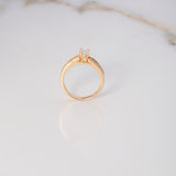 Anillo Solitario Churumbela 3.4gr / T6 1/2 / Circones Blancos Oro Amarillo $
