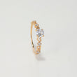 Anillo Solitario 1.2gr / T5 1/4 / Corazones Circones Blancos Oro Amarillo $