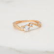 Anillo Solitario Lineas Invertidas 1.85gr / T6 1/4 / Circones Blancos Oro Amarillo $