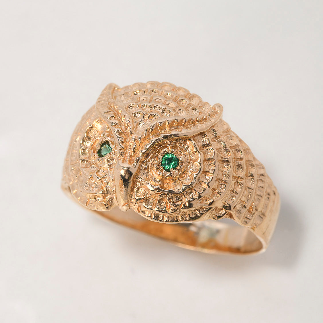 Anillo Búho 7.1gr / T9 3/4 / Circones Verdes Oro Amarillo $