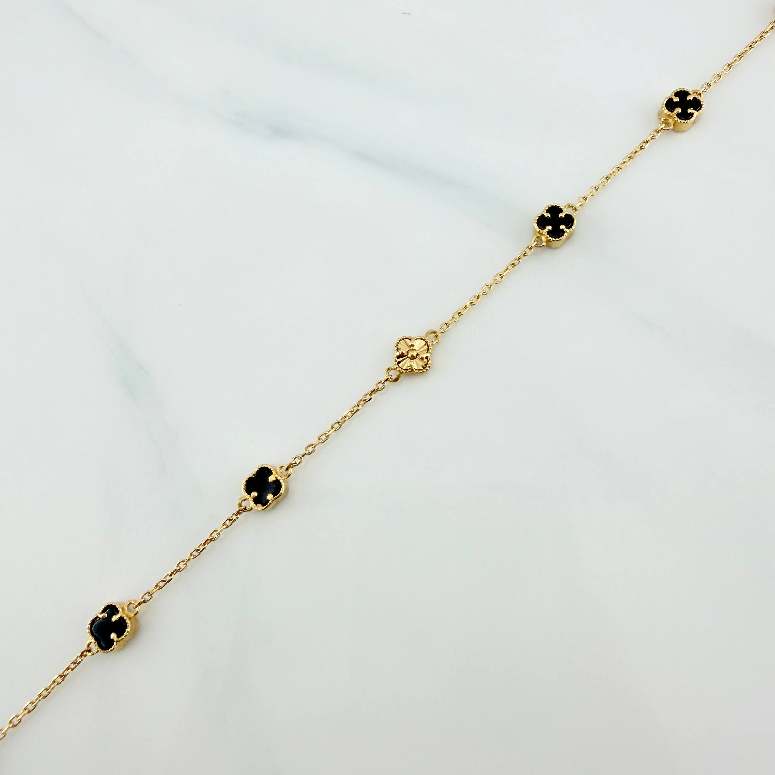 Pulso Trebol Aro Seguido 3.2 g / 21.7 cm / 4 mm Oro Amarillo 18K