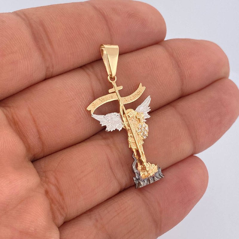 Dije San Miguel Arcángel 2.6gr / 4.1cm / Tres Oros 18K $