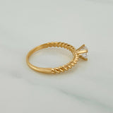 Anillo Solitario Trenzado 2.55gr / T7 1/4 / 2.4cm / Oro Amarillo 18K $