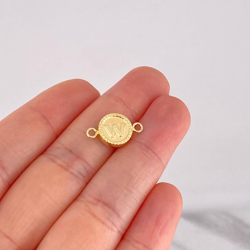 Herraje Circulo Letra W 0.65g / 1.7cm Oro Amarillo 18K