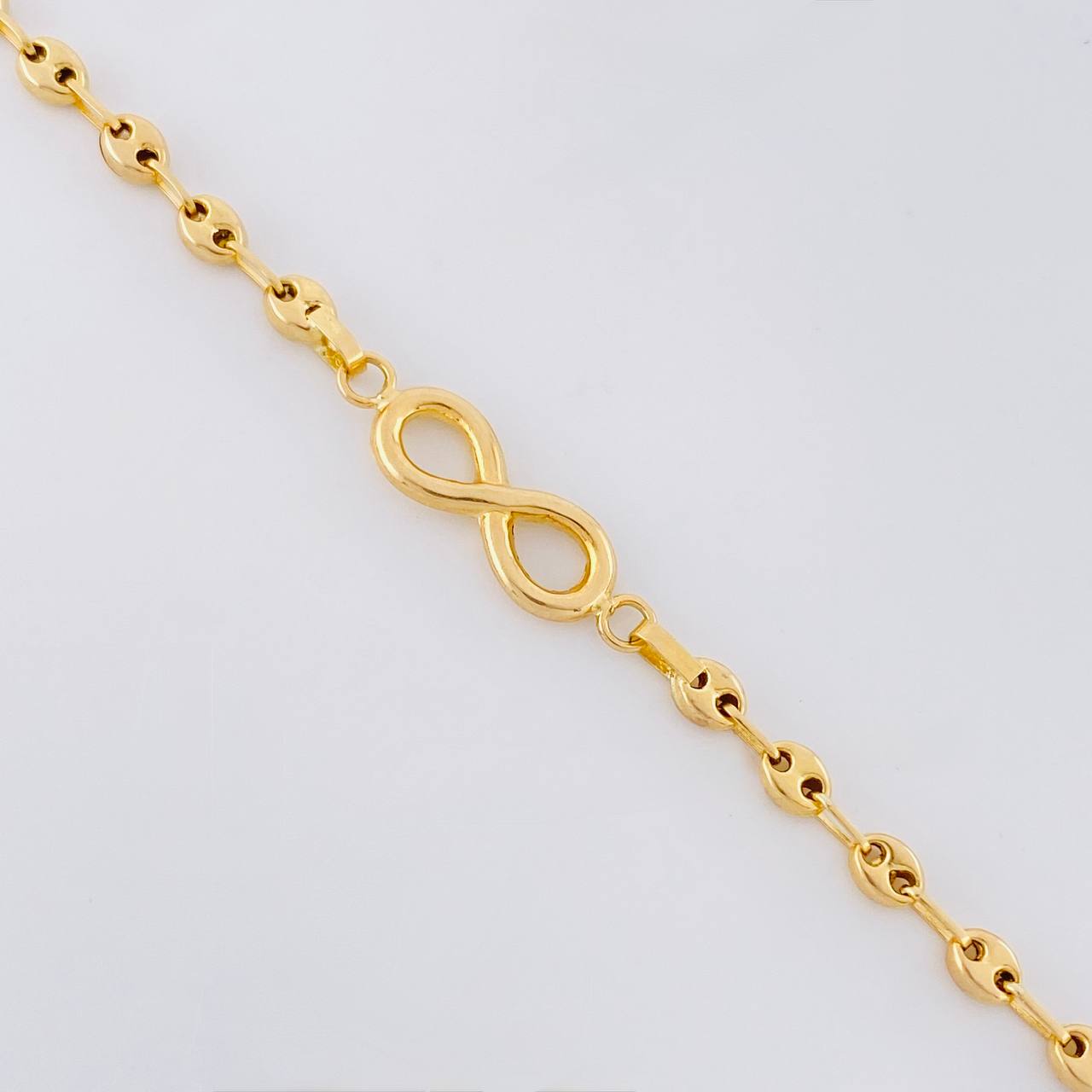 Pulso GC Infinito 2.2g / 16.6cm / 3.2mm Oro Amarillo 18K