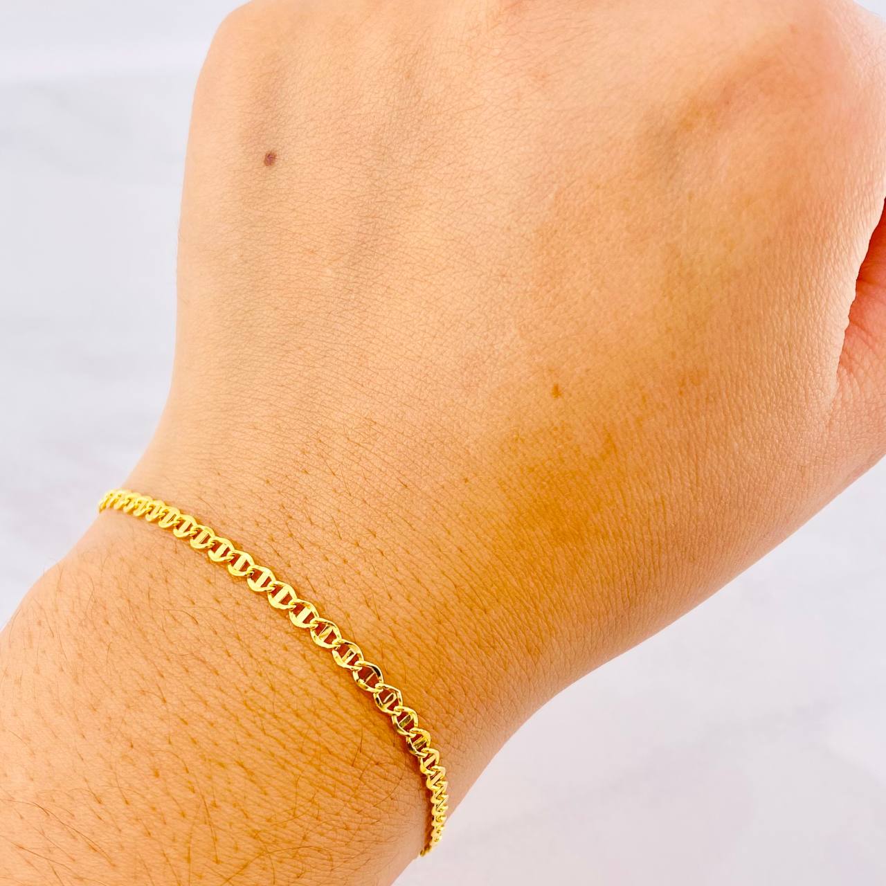 Pulso Plana 1.2g / 18.9cm / 2.77mm Oro Amarillo 18K