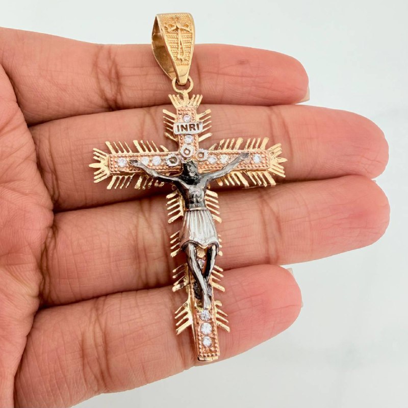 Dije Cruz Cristo Milagroso De Buga 11.05 g / 6.2 cm Tres Oros 18K
