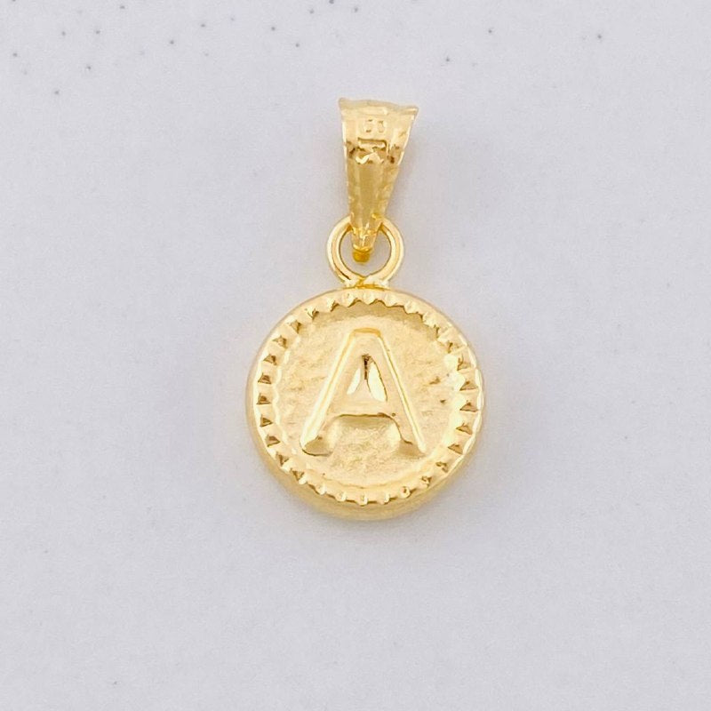 Dije Circulo Letra A 0.4g / 1.5cm Oro Amarillo 18K