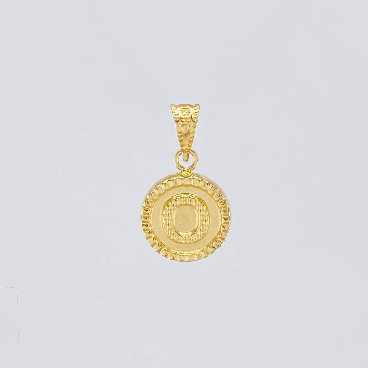 Dije Circulo Letra O 0.6g / 1.7cm Oro Amarillo 18K