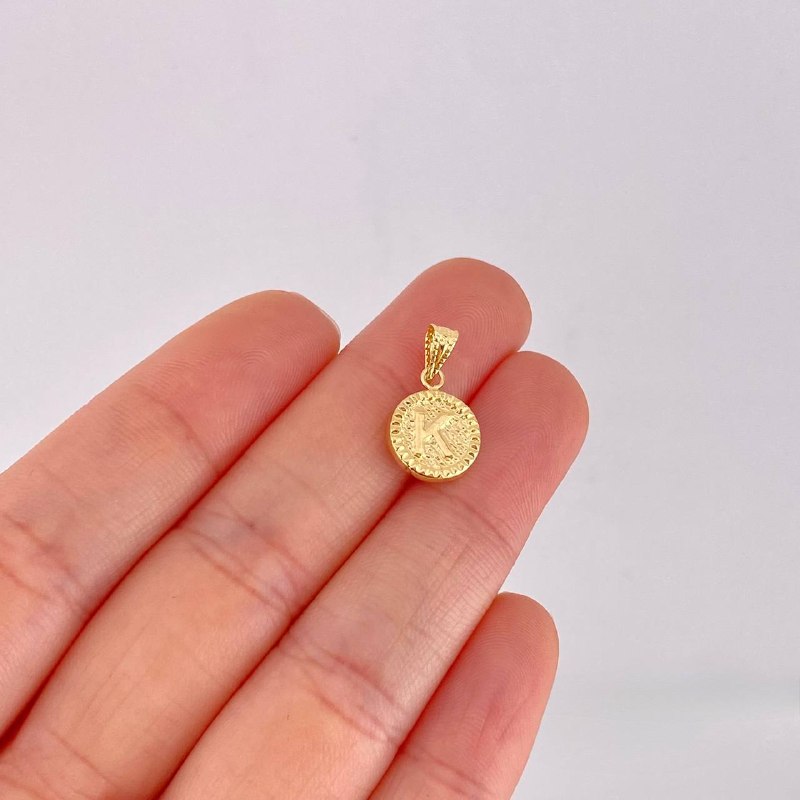 Dije Circulo Letra K 0.6g / 1.7cm Oro Amarillo 18K