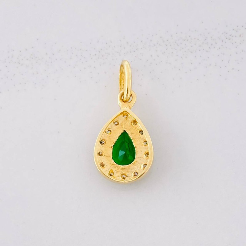 Dije Lagrima 1.5g / 2cm Oro Amarillo 18K