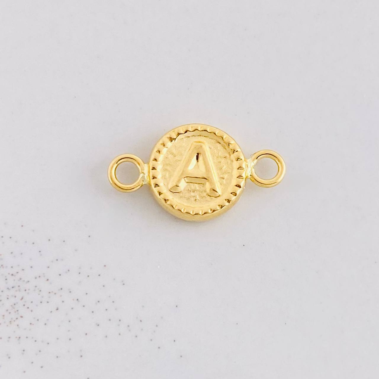 Herraje Circulo Letra A 0.4g / 1.5cm Oro Amarillo 18K