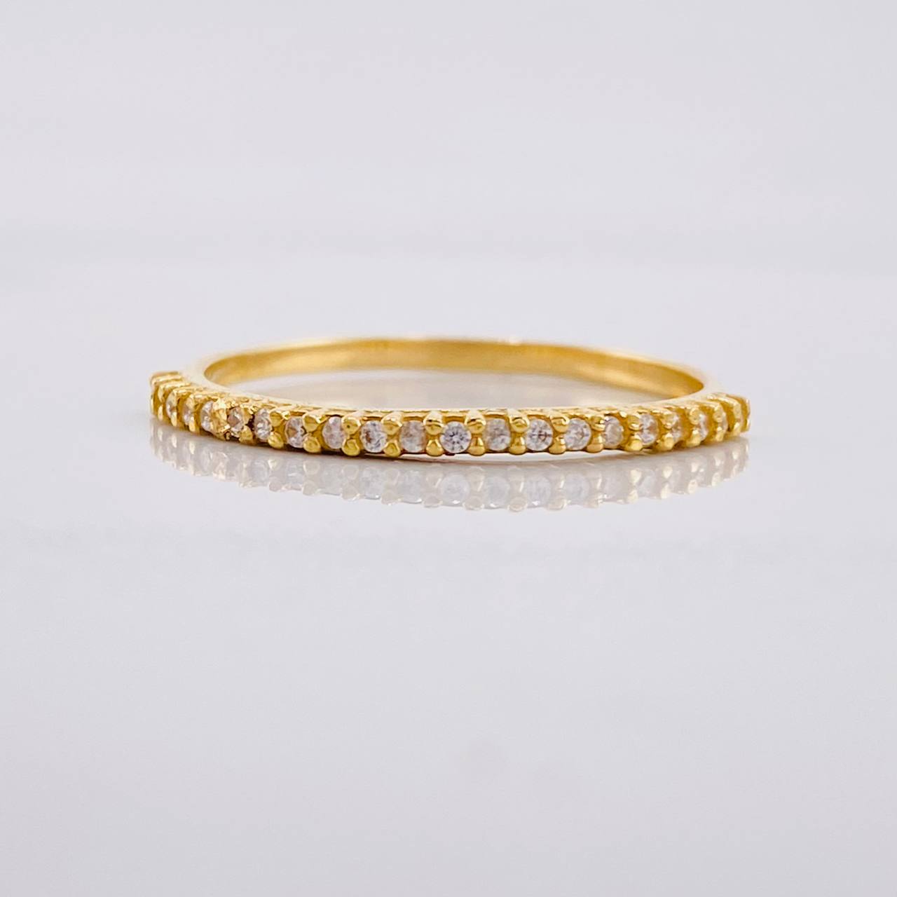 Anillo Circones seguidos 1.3g / T7 1/2 Oro Amarillo 18K