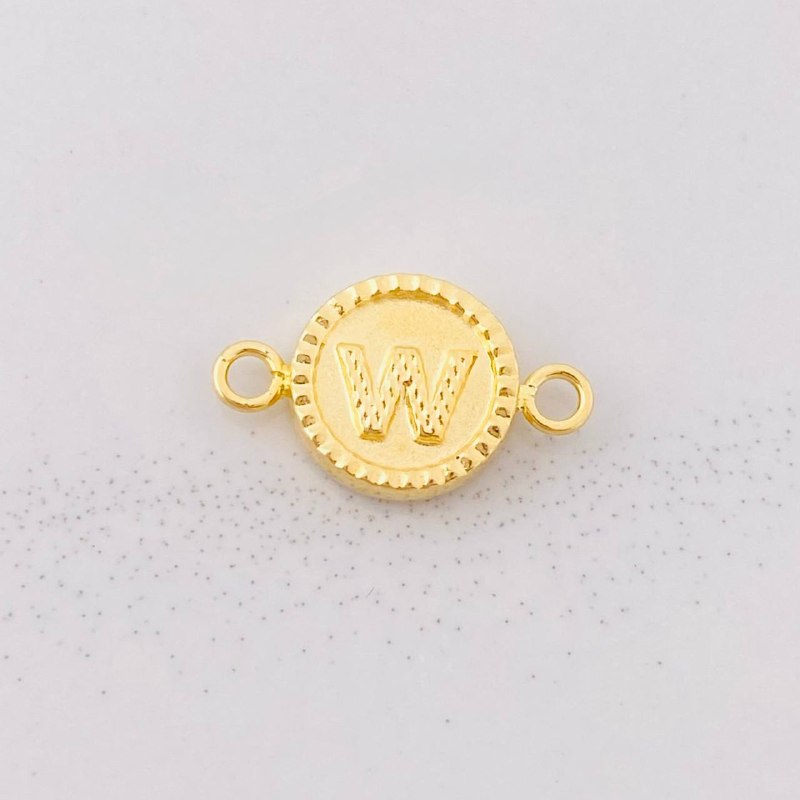Herraje Circulo Letra W 0.6g / 1.7cm Oro Amarillo 18K