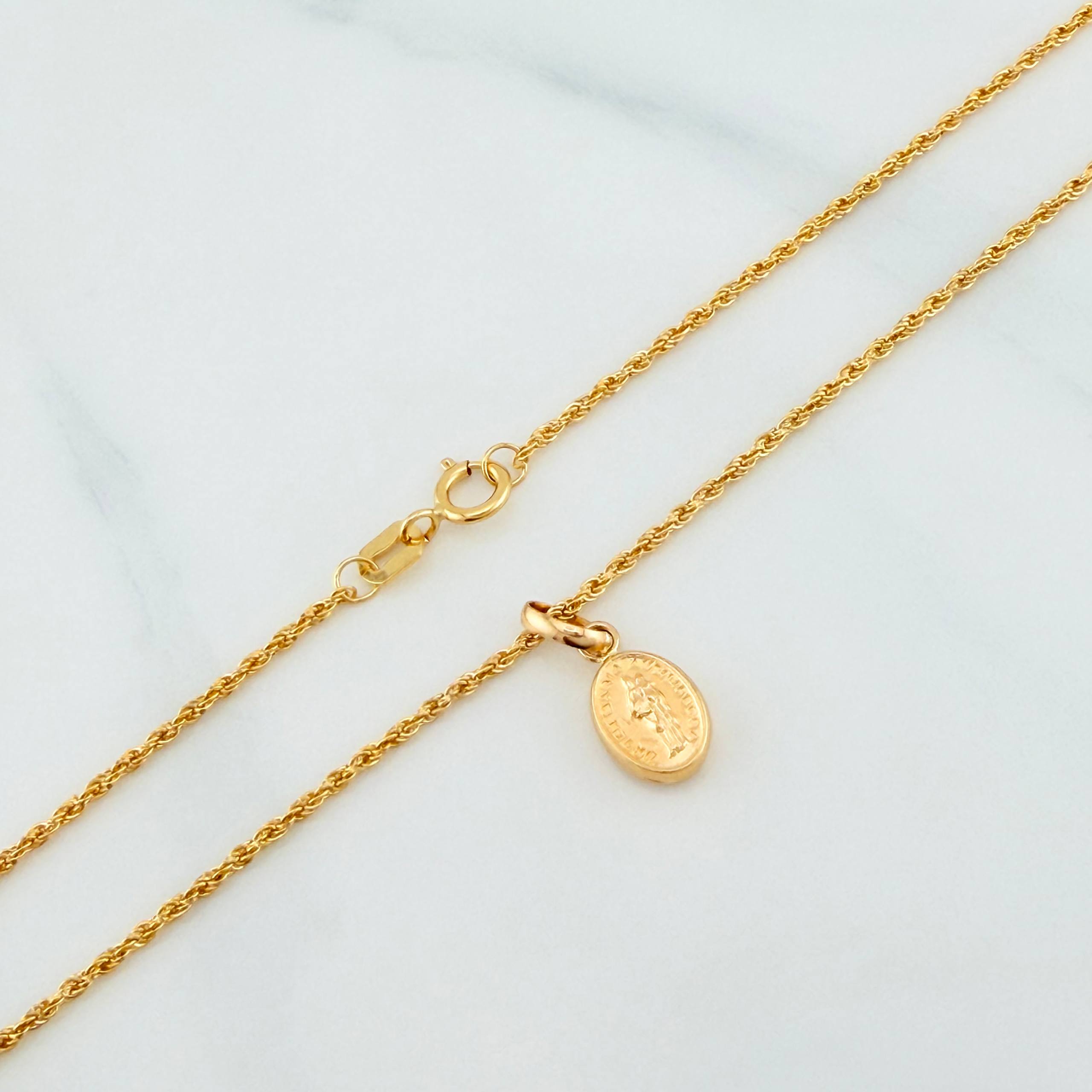 Set Cadena Lazo + Dije Virgen Del Carmen / 1,2 gr / 45 cm Oro Amarillo 18K