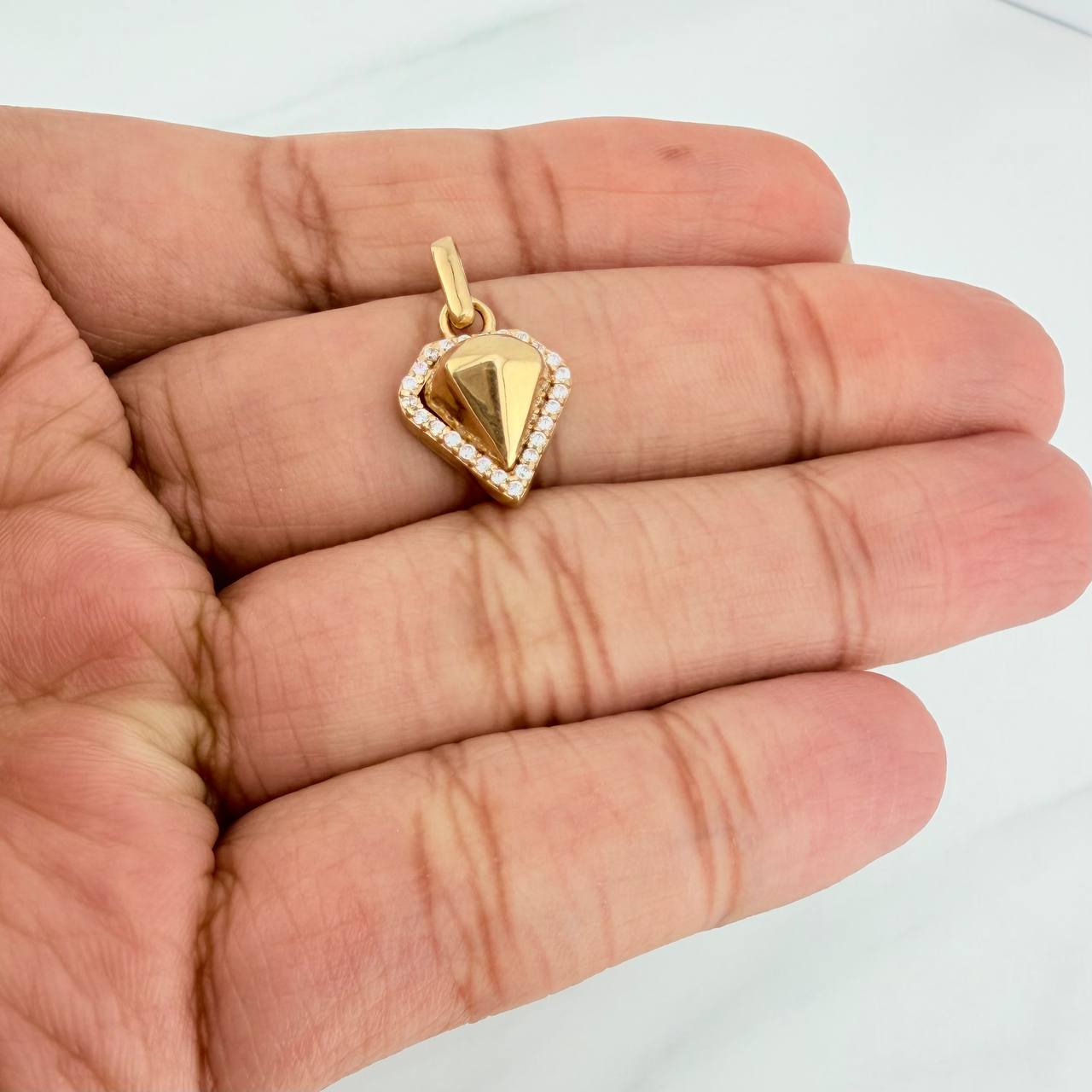 Dije Diamante 1.4 g / 1.9 cm Oro Amarillo 18K
