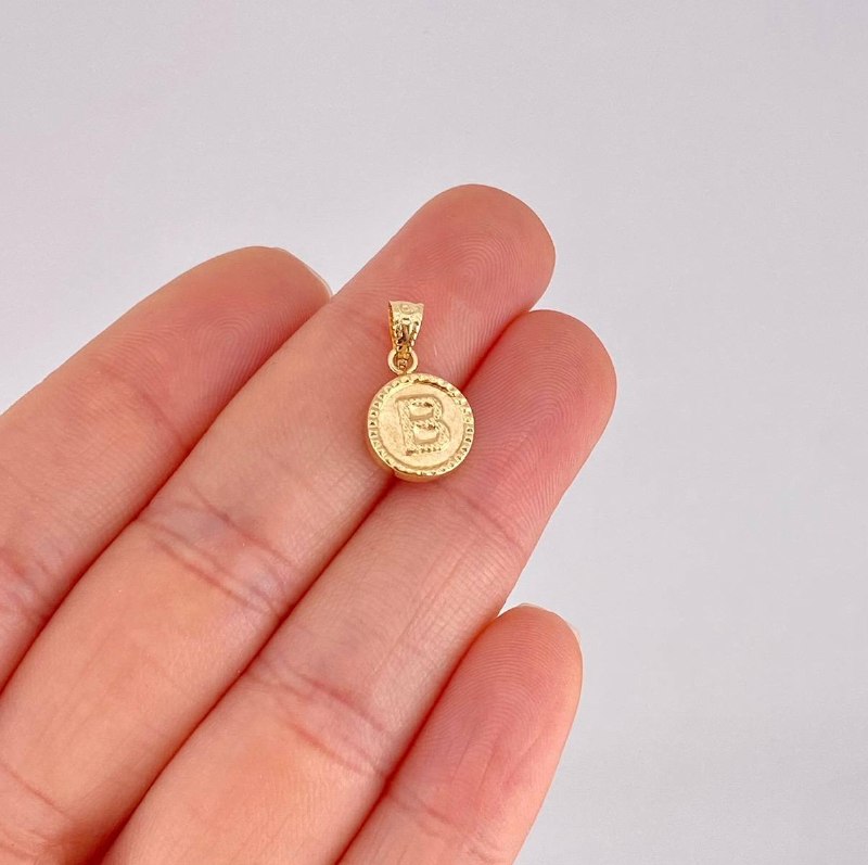 Dije Circulo Letra B 0.6g / 1.7cm Oro Amarillo 18K