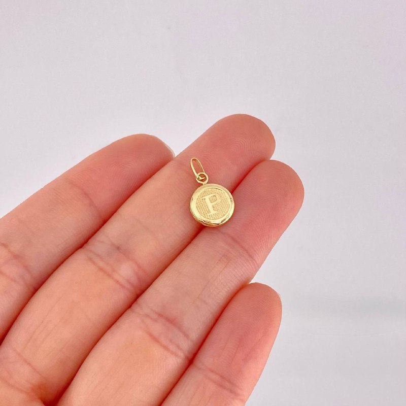 Dije Circulo Letra P 0.45g / 1.6cm Oro Amarillo 18K