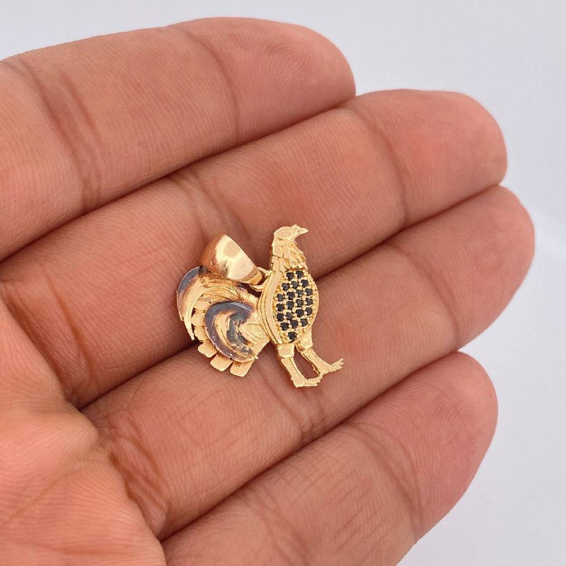 Dije Gallo 2.7gr / 2.3cm / Dos Oros Negro Amarillo 18K $
