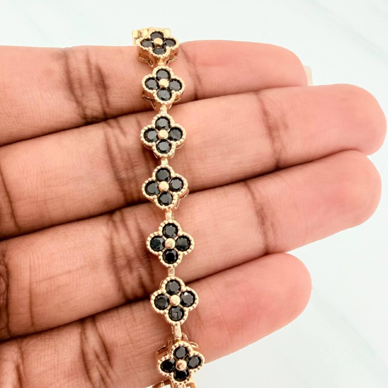 Pulso Trebol 16.1 g / 20 cm / 7.6 mm Oro Amarillo 18K