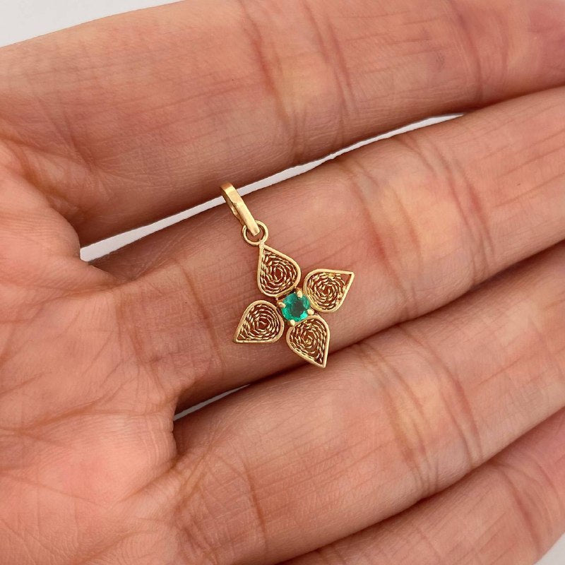 Dije Flor 0.75 g / 2 cm Oro Amarillo 18K