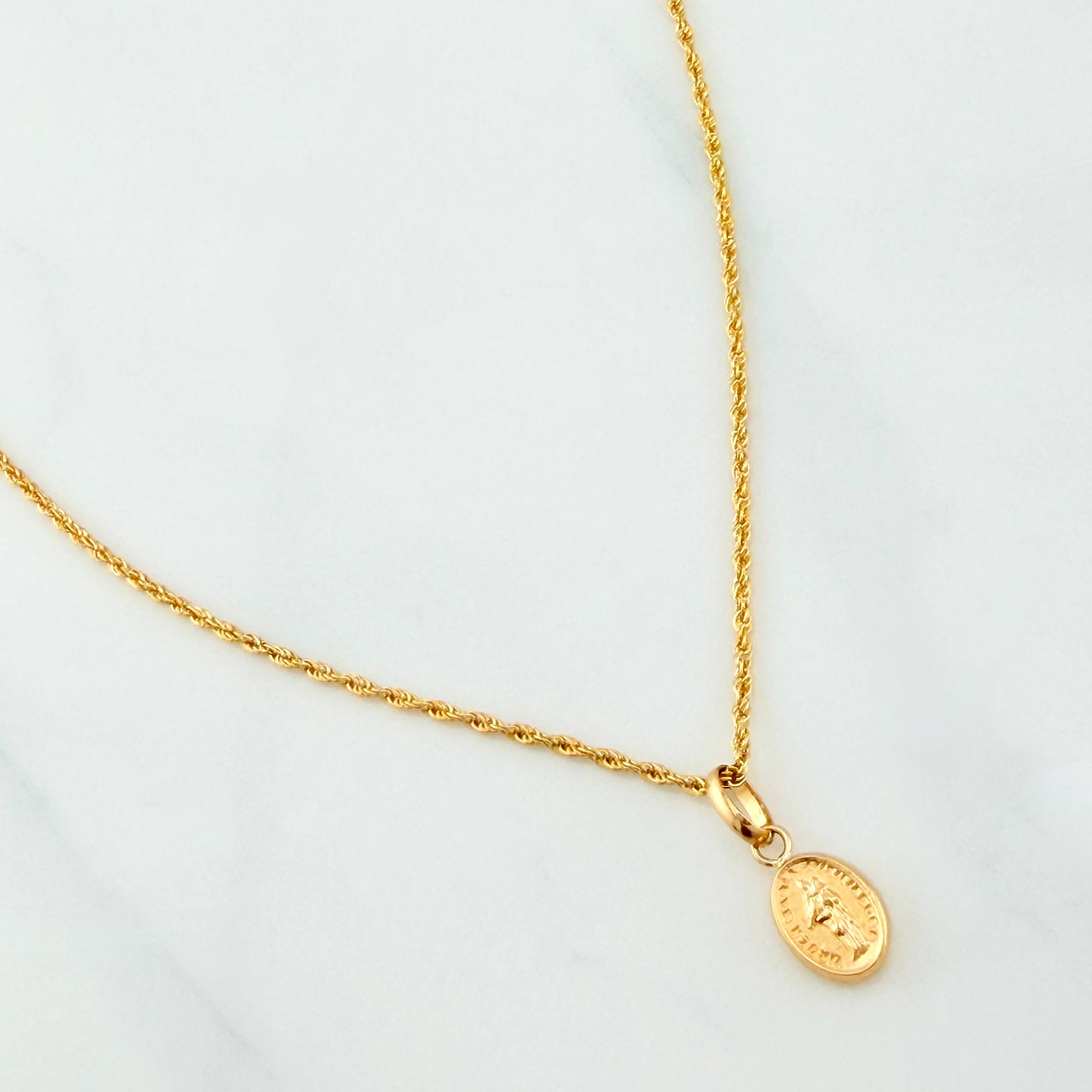 Set Cadena Lazo + Dije Virgen Del Carmen / 1,2 gr / 45 cm Oro Amarillo 18K
