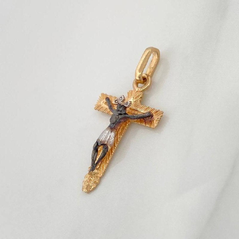 Dije Cruz Cristo Milagroso De Buga 1.4 g / 2.8 cm Tres Oros 18K